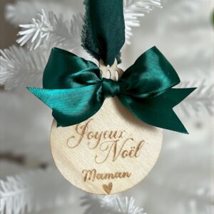 Boule de Noël en bois gravée - Personnalisée